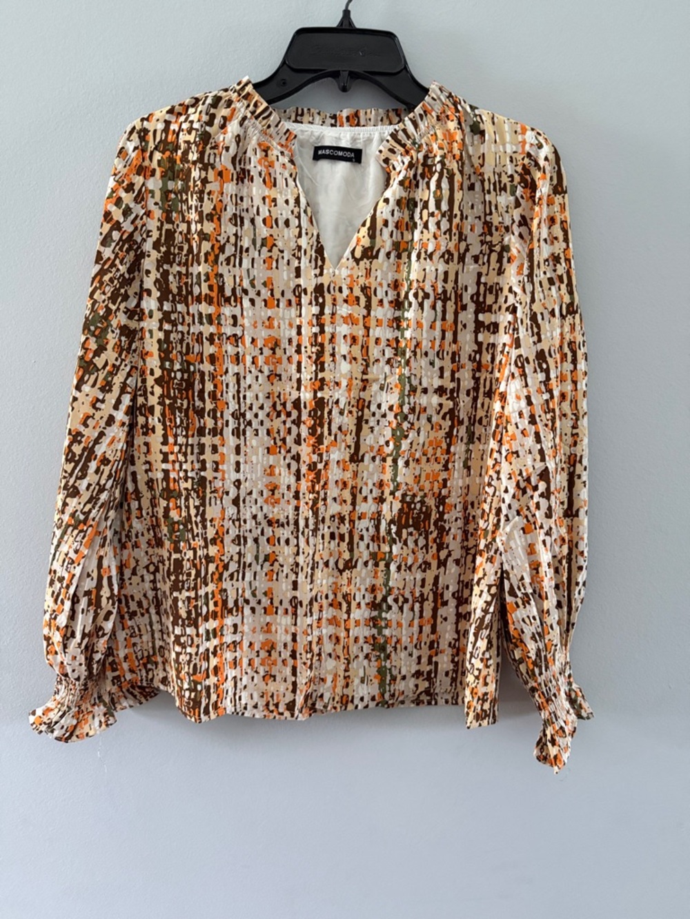 Bascompte Printed Split-Neck Long Sleeve Top in Multi-Color